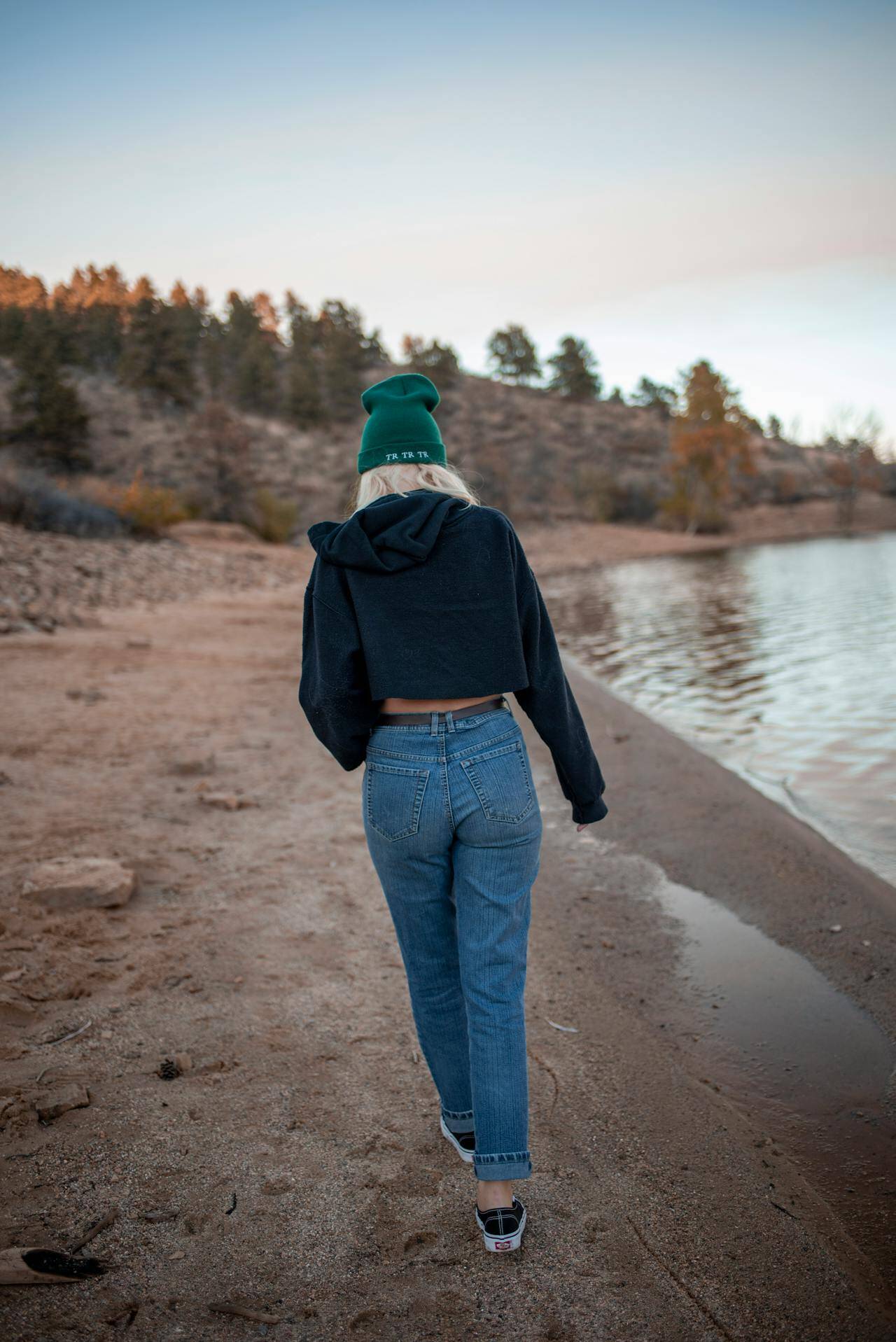 woman-walking-beach-pexels-nina-hill-76946523-10384461